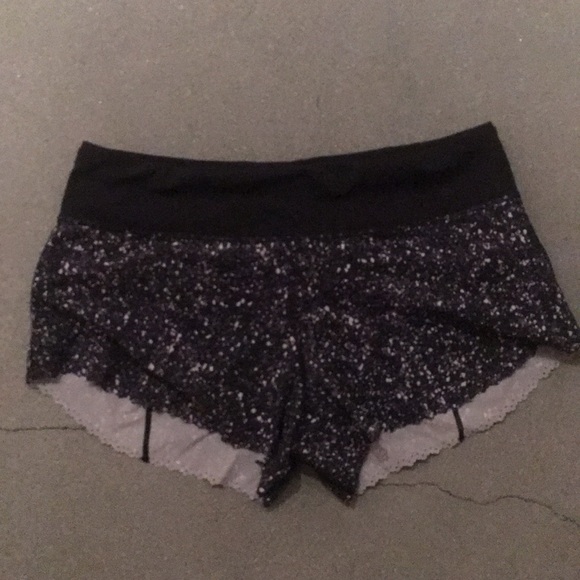 lululemon athletica Pants - Lululemon shorts with scalloped edges 🙈